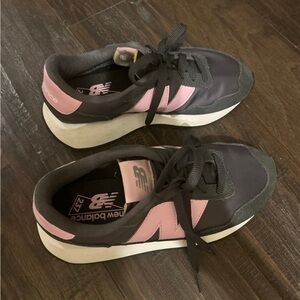 New Balance 237 women’s sneakers